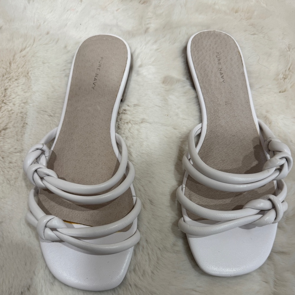 Pure Navy white sandals (new)